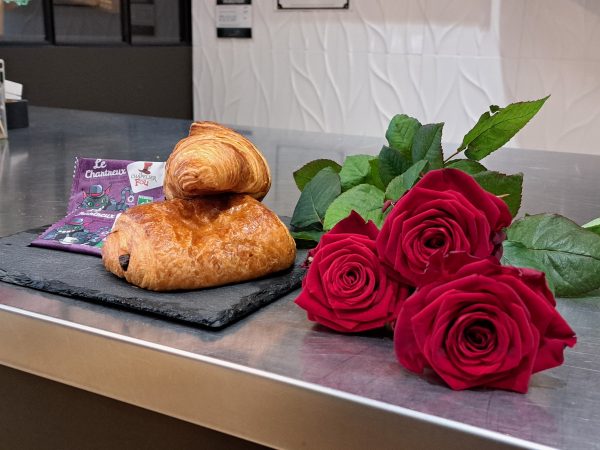 La formule roses rouges petit déjeuner